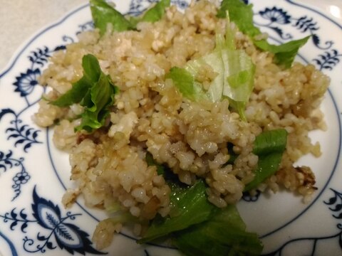 レタスと鶏ひき肉のチャーハン